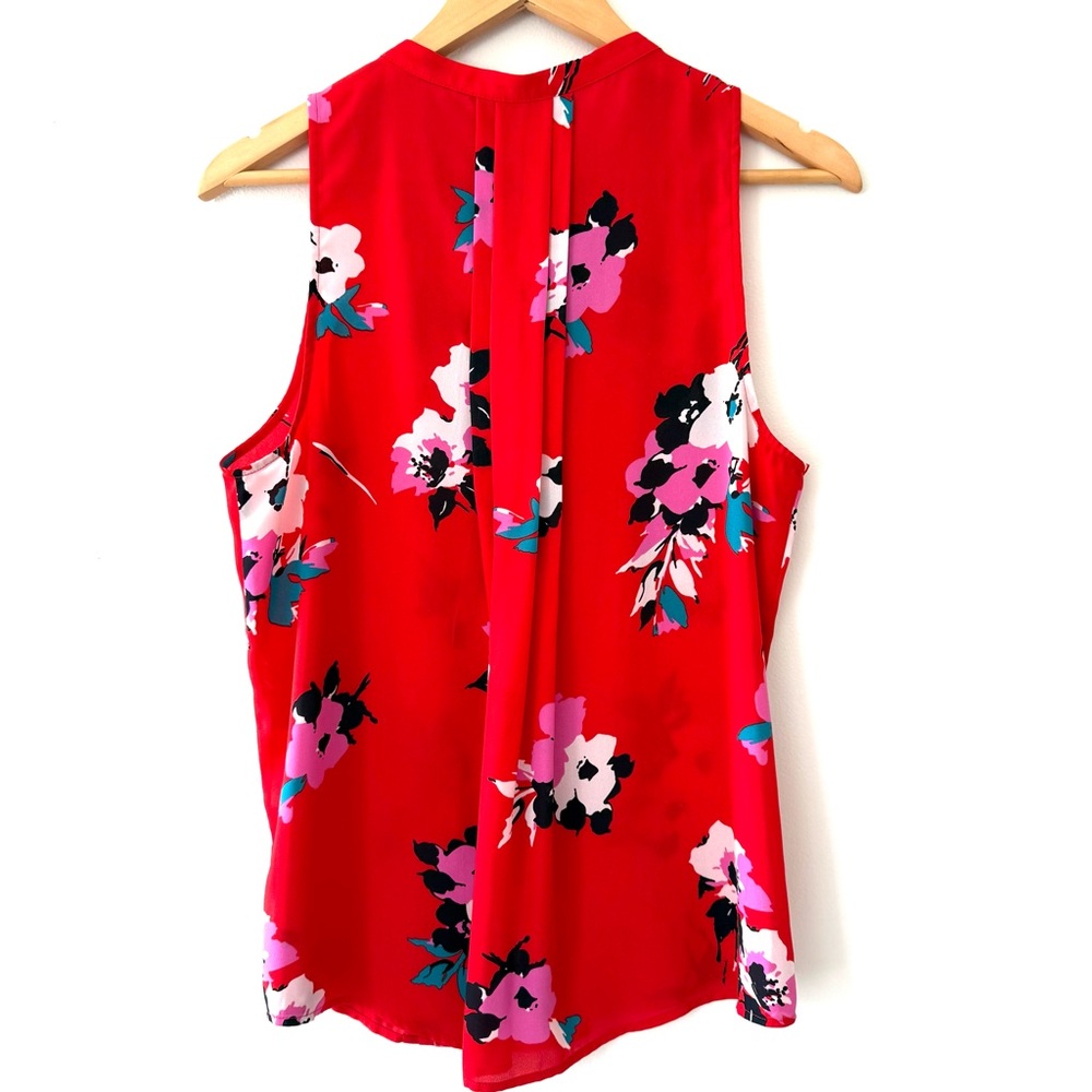 41 Hawthorn Breyson Pleated Red Tropical Floral Sleeveless V-Neck Blouse - Picture 2 of 10